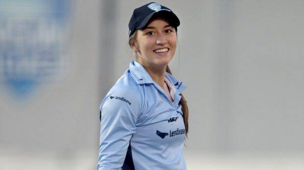 Mikayla Hinkley at training with the NSW Breakers at the SCG. Photo: Cricket NSW