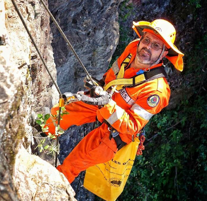 SES member Robert Morse using Vertical Rescue techniques at the Giant Stairway in Katoomba