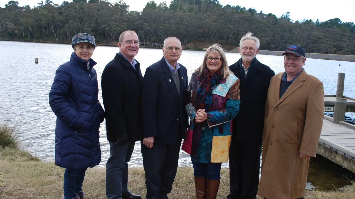 Members of the Wentworth Falls Chamber of Commerce and/or Blue Mountains Accommodation and Tourism Association Maria McCabe, Eric Sward, Lew Hird and Bill McCabe with (centre) Cr Chris Van der Kley and Louise Markus at Wentworth Falls Lake.
