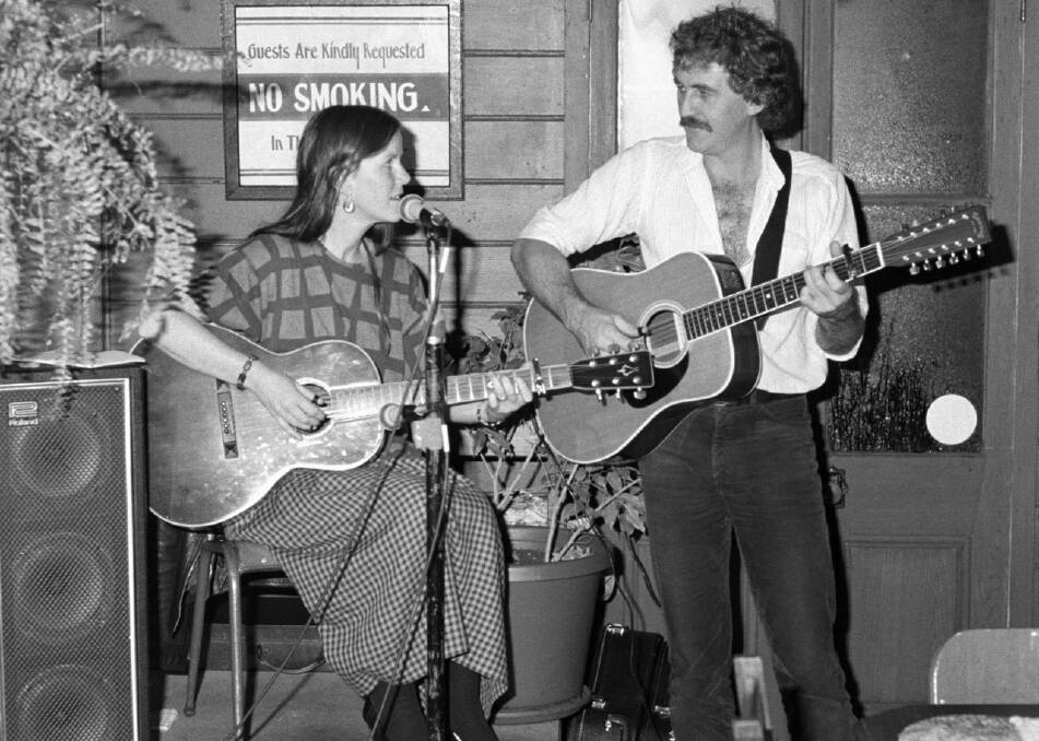 Nigel Foote and Dawn Egan playing at the Pumpkin Inn in 1986... now the Wayzgoose Cafe. Photo: Mark Alchin