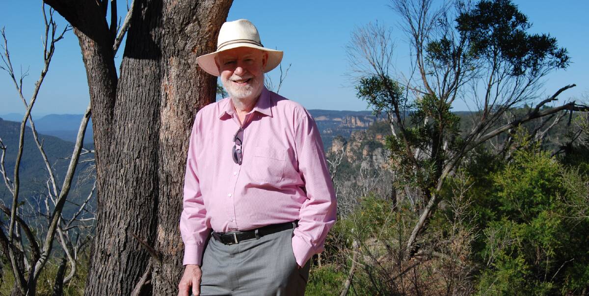 Surprise film: David Stratton in Leura this year. He will present a movie on Saturday, December 12, to raise funds for Friends of the Mechanics Institute, Lawson. Photo: Jennie Curtin.