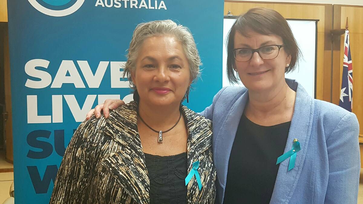 Macquarie MP throws support behind battle against ovarian cancer