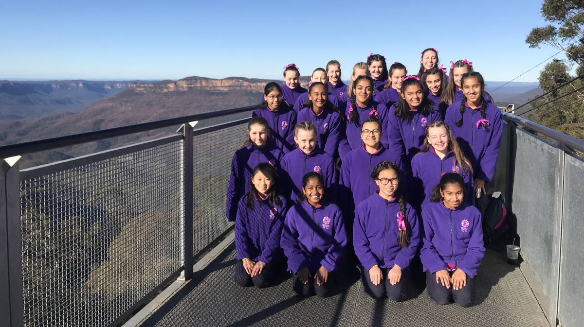 Australian Girls’ Choir on their visit to Scenic World 