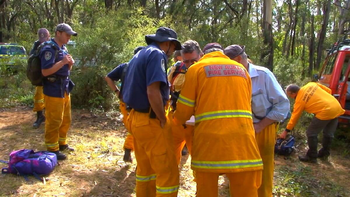 Members of the search operation for missing Medlow Bath woman Elizabeth O'Pray on Thursday, March 17. Photo: Top Notch Video.