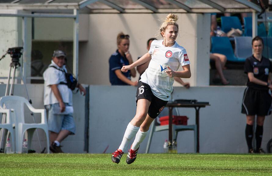 Linda O'Neill in action for the Wanderers on Sunday. Photo: Eric Berry/The Women's Game.