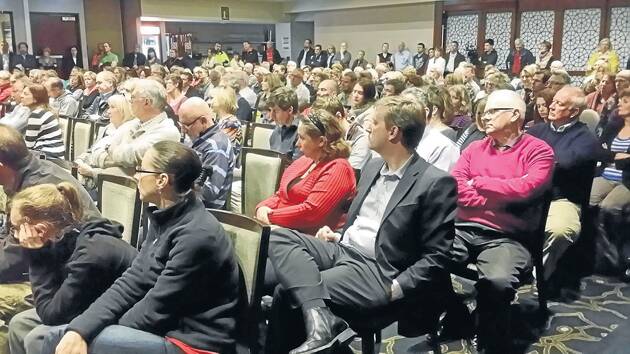 Some of the crowd who attended the legal briefing at Springwood Sports Club. Photo: Top Notch Video