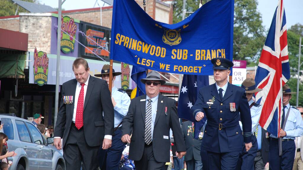 Scenes from Anzac Day services in the Blue Mountains. Photos: Blue Mountains Gazette.