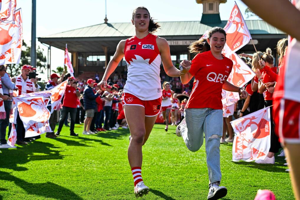 Brenna Tarrant runs out for the Sydney Swans. Picture supplied