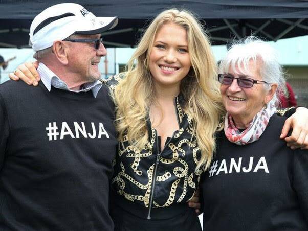 Egon and Grethe Ostergaard with granddaughter Anja Nissen.