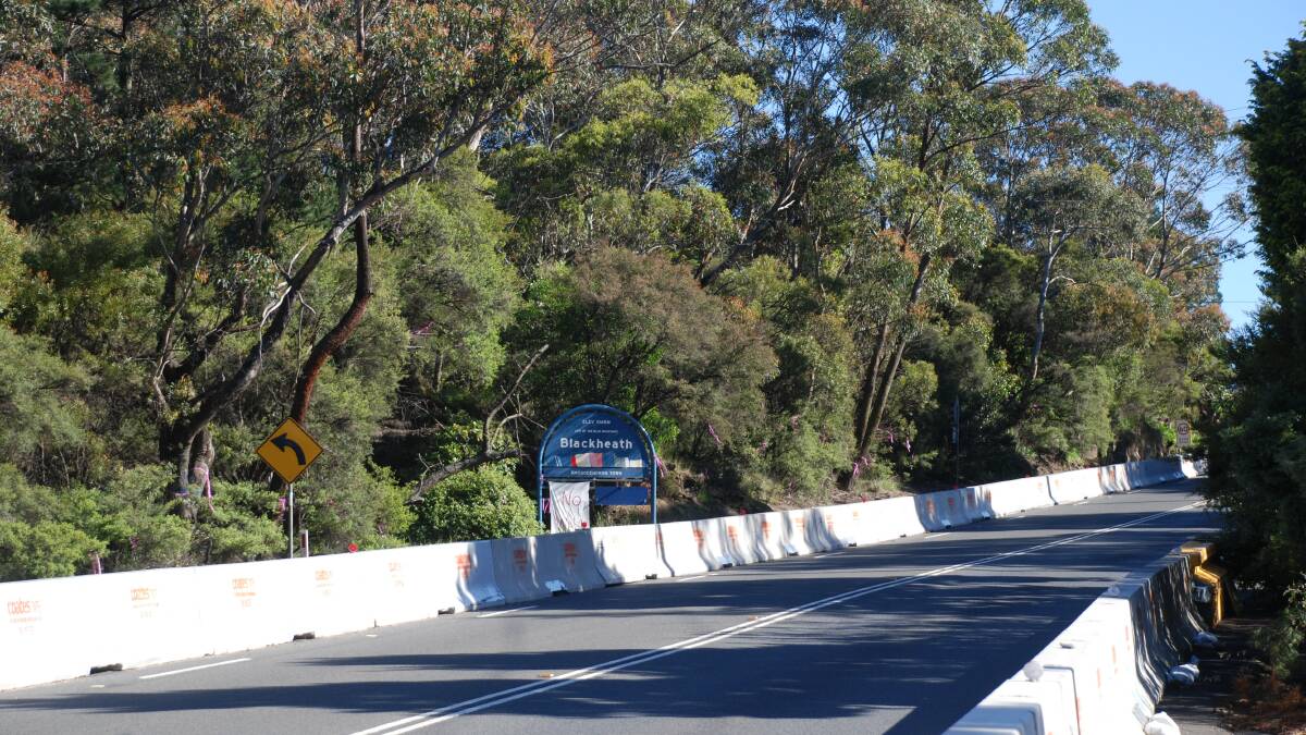 Hill 33 at Blackheath: The vegetation on the left will be removed to create a slow vehicle lane approaching the town.