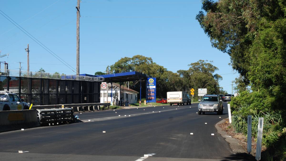 The new road surface on the highway at the Faulconbridge service station. It doesn't appear that the RMS plans to install a physical barrier there.