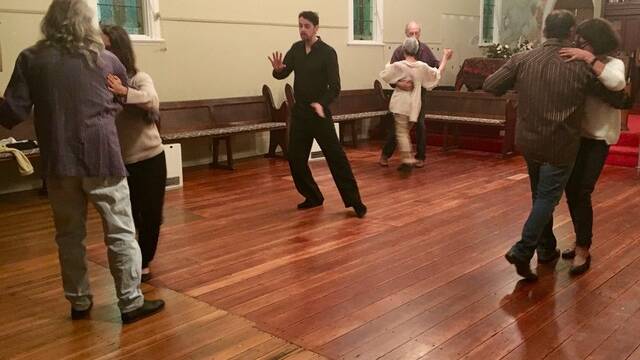 Katoomba classes: Australian tango champion Federico Mattiuzzi teaching.