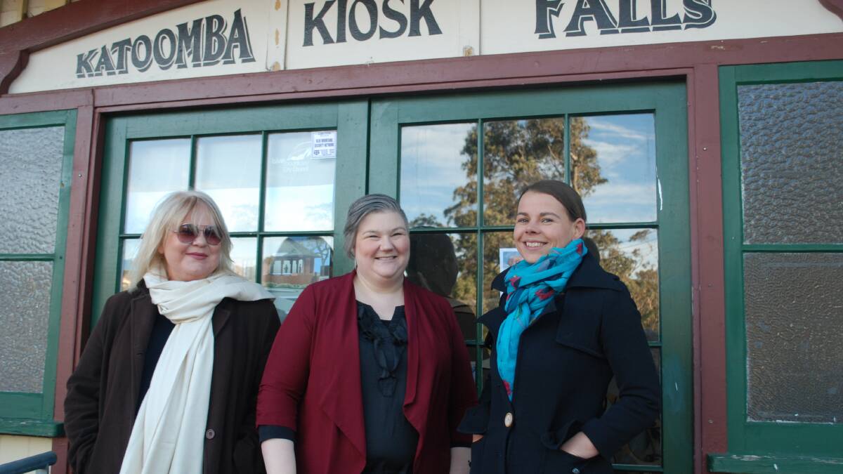 Sponsorships: Beata Geyer from MAP, Kelly Heylen from Platform Gallery and Sabrina Roesner from Toolo outside Katoomba Falls Kiosk.