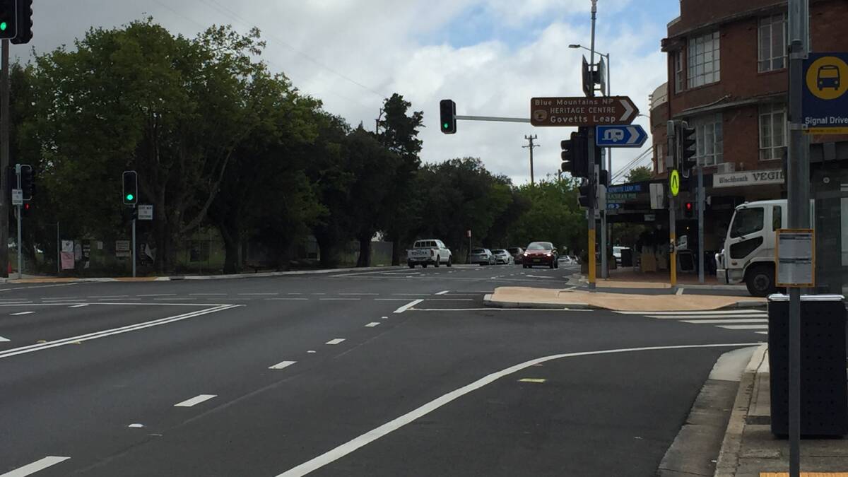 Blackheath: Problems with finding a way through with a duplicated highway.
