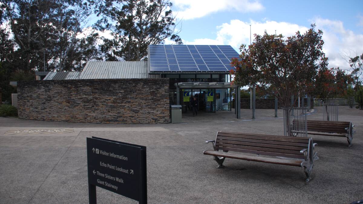 The current visitors information centre at Echo Point: It won't be replaced; instead a new amphitheatre will be built to allow engagement with traditional owners.