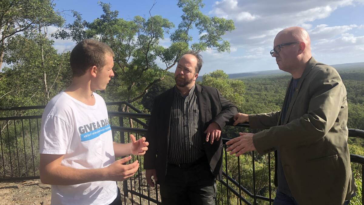 Push for alliance of councils: Colong Foundation's Give a Dam campaigner Harry Burkitt, Blue Mountains councillor Brent Hoare and mayor Mark Greenhill met at Glenbrook to discuss the Warragamba Dam issue.