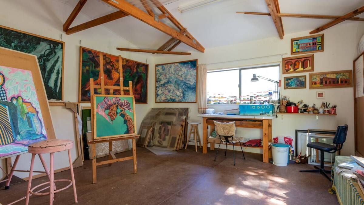 Secluded and private artist’s paradise