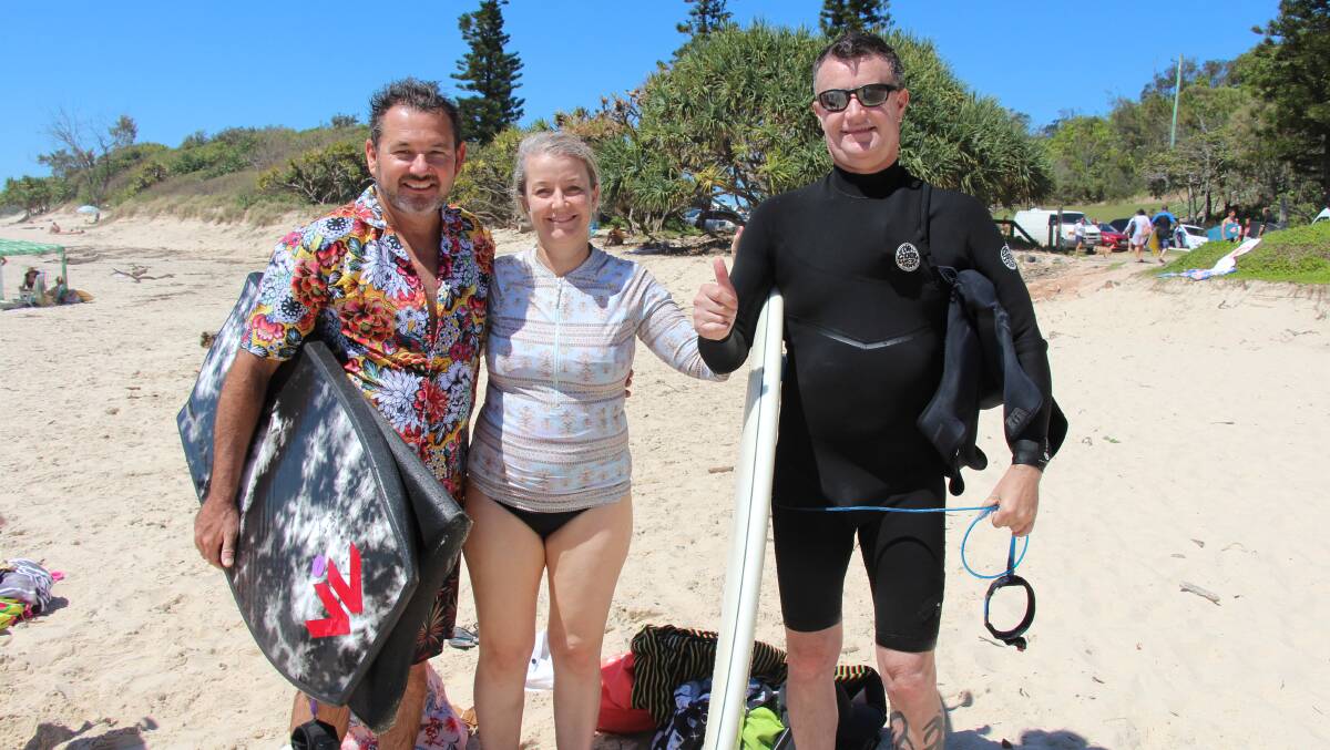 Rebecca Luff (Oli's mum) Ben Diaz (Oli's uncle) with Mick Parkhill (on the left, Oli's friend and paddle out organiser).