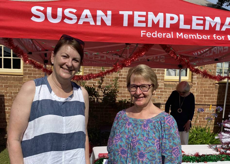 Federal Member for Macquarie Susan Templeman chats with Zonta member, Lyn Spratt, at Glenbrook Markets just before Christmas.