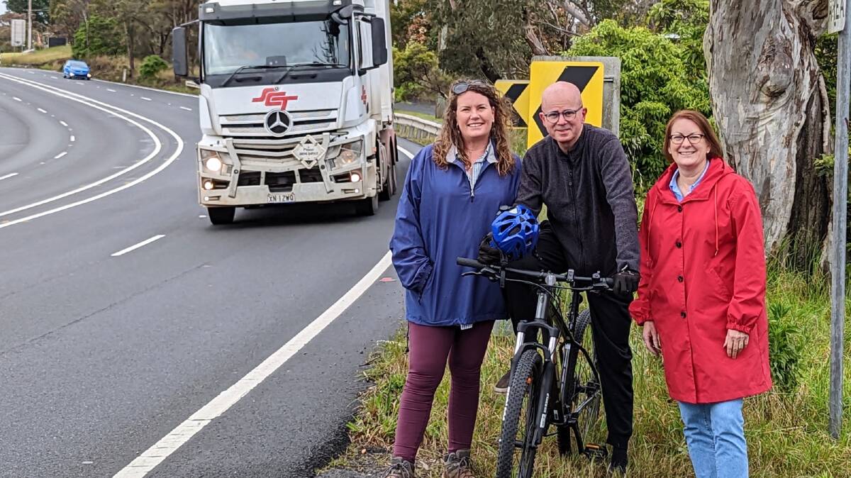 Blue Mountains MP Trish Doyle, Blue Mountains mayor Mark Greenhill and Macquarie MP Susan Templeman beside the Great Western Highway at Faulconbridge. Picture supplied