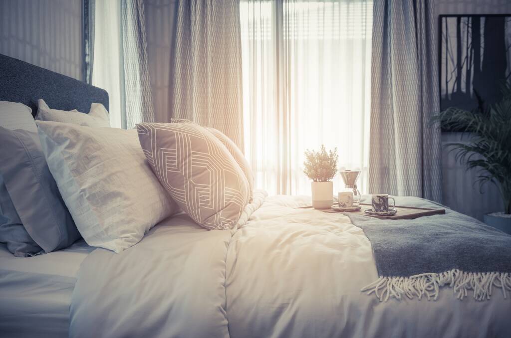 Tips to make a luxurious hotel bed in your own home. Picture: Shutterstock.