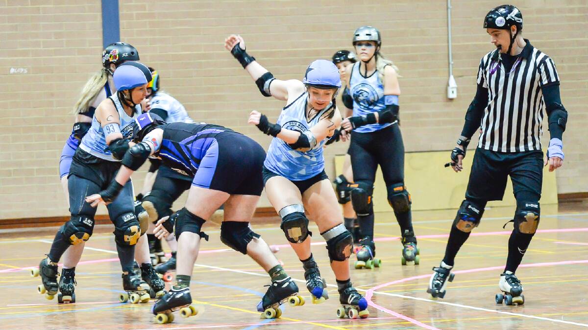 BMRDL Free Sisters vs Inner West Roller Derby League, at 2022 5x5 Tournament
Round 2 in Katoomba. Picture by Brigitte Grant Photography.