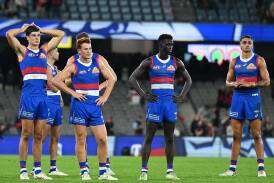 After consecutive losses leaving them 11th, the Bulldogs insist there are no dramas within the camp. (James Ross/AAP PHOTOS)