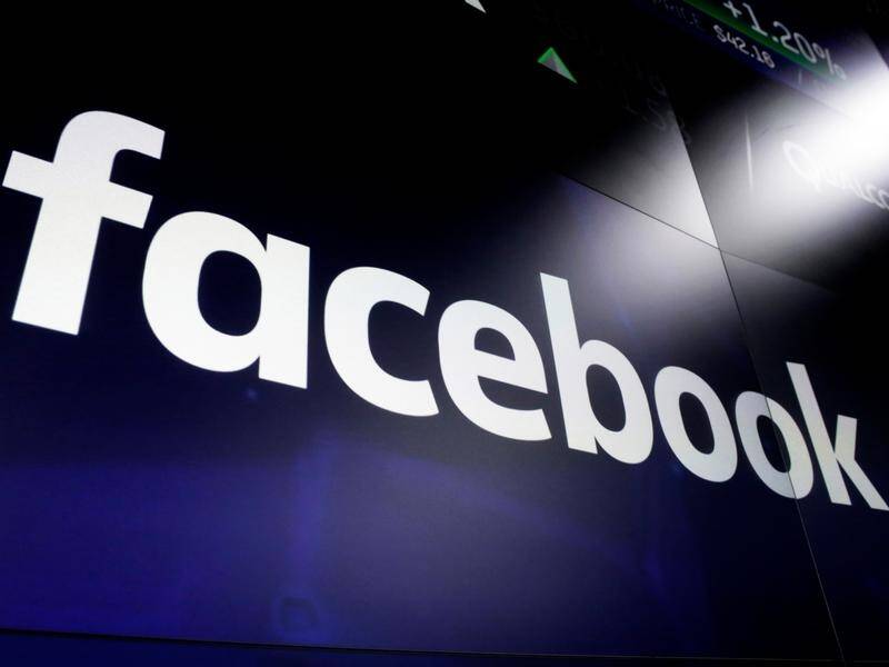 Facebook says it will alert users whose photos may have been exposed to third-party applications.