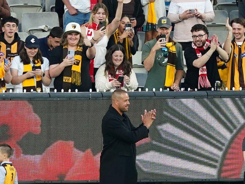 Franklin returns to Hawks' nest in farewell to fans | Blue Mountains ...