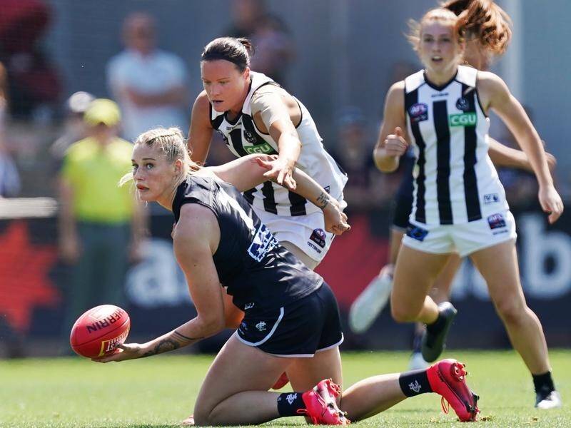 Carlton's Tayla Harris (l) and Stacey Livingstone get to renew their AFLW rivalry on Thursday.