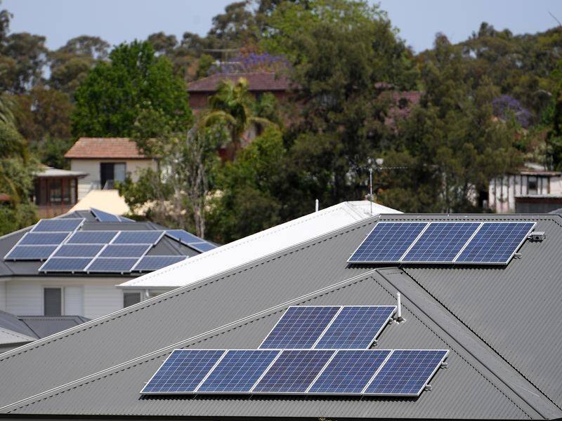 Premier Jay Weatherill has pledged $100 million in loans for homeowners to buy solar panels in SA.