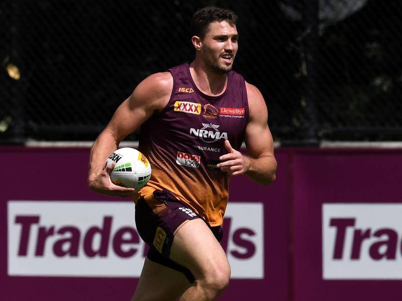 Corey Oates has called for the Broncos' seasoned campaigners to step up during the NRL finals.