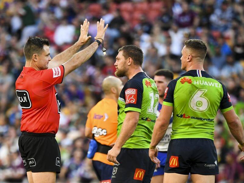 The NRL referees union boss believes league chiefs should work more closely with match officials.