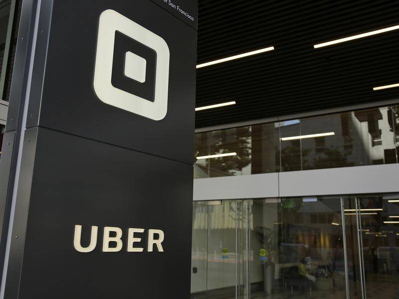 Uber has been given permission to continue to operate in London following a judge's ruling.