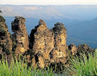 View from Echo Point: The Three Sisters at Katoomba.