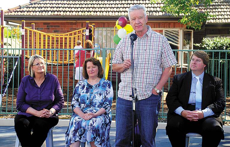 Senator Doug Cameron officially opens Springwood’s Foundation Day on Saturday as Federal Member for Macquarie Louise Markus, State Member for Blue Mountains Roza Sage and Blue Mountains Mayor Daniel Myles look on. Obscured, Labor candidate for Macquarie, Susan Templeman.